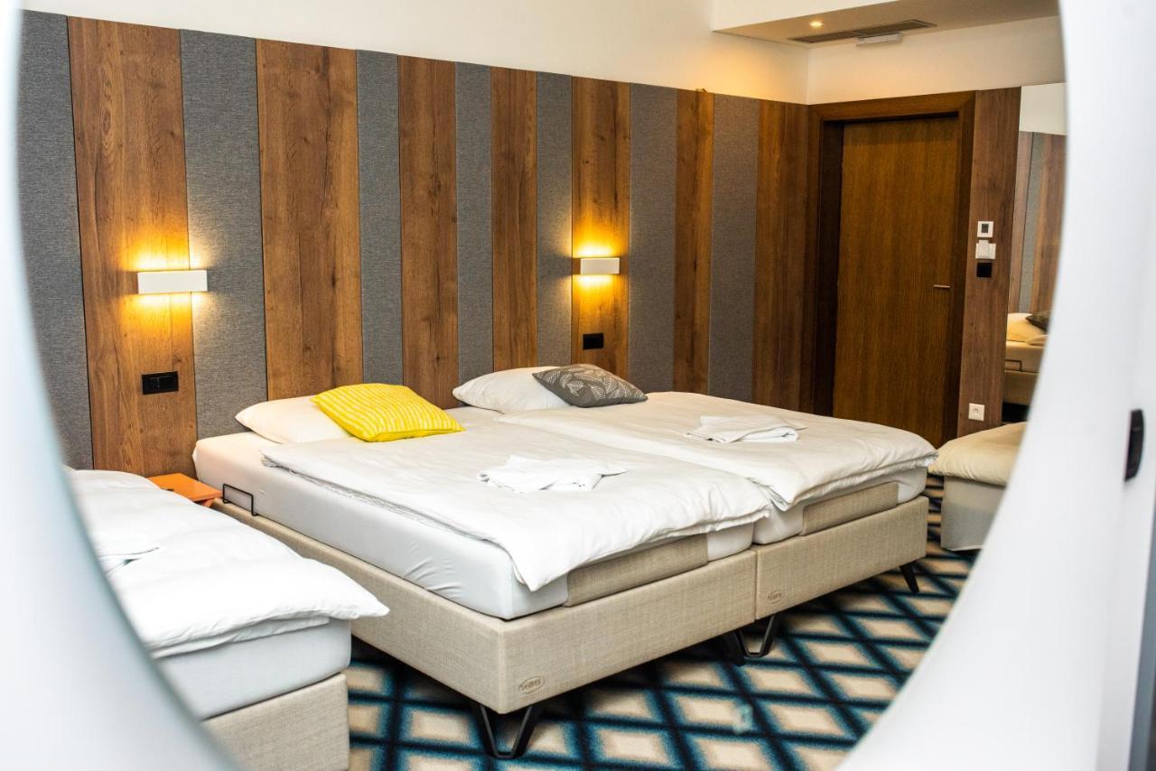 Swiss Plus Hotel Bihać Esterno foto