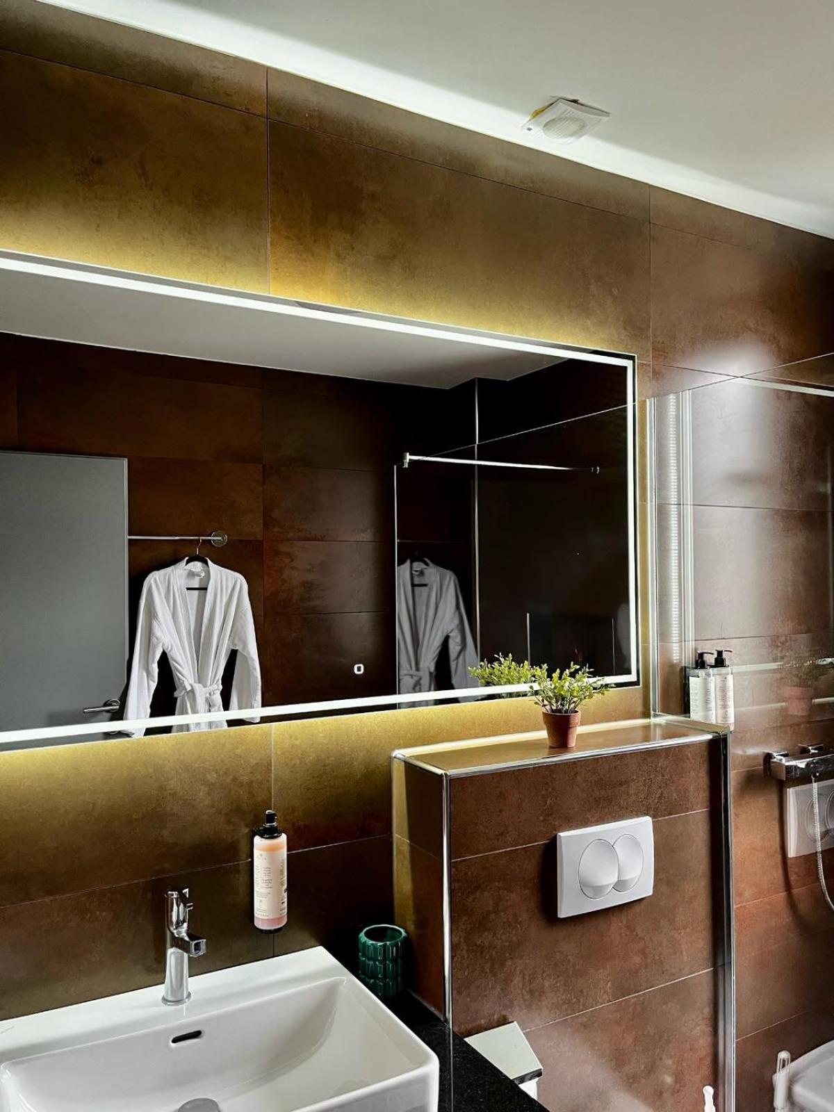 Swiss Plus Hotel Bihać Esterno foto
